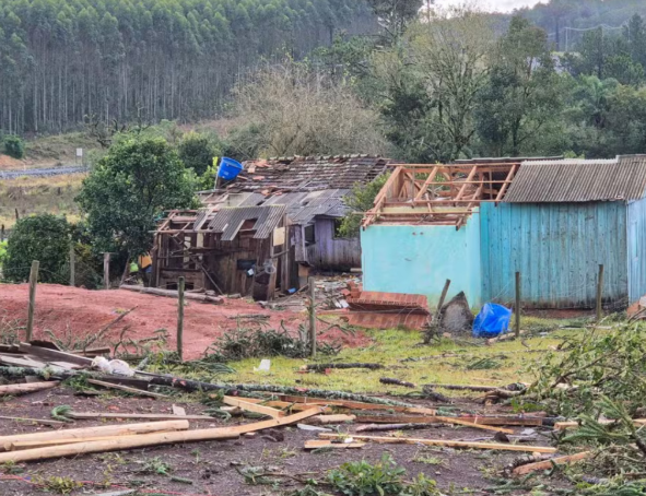 Paraná homologa emergência em 6 cidades após temporais